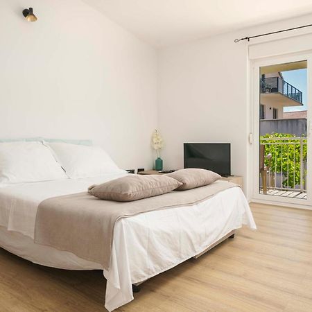 Apartments Vitis - City Centre - Free Parking Vodice Exterior photo